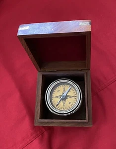 NAUTICAL MARITIME COMPASS IN WOODEN BOX - EUC - Picture 1 of 3