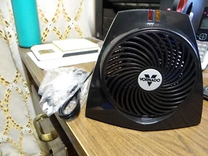 New Vornado VH203 Portable Mini Space Electric Heater Table-Top - Picture 1 of 4