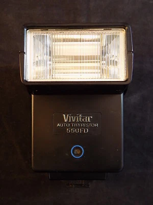 CAMERA FLASH Vivitar 550FD C/R Auto Thyristor Flash For Minolta 35mm - Image 1 of 4