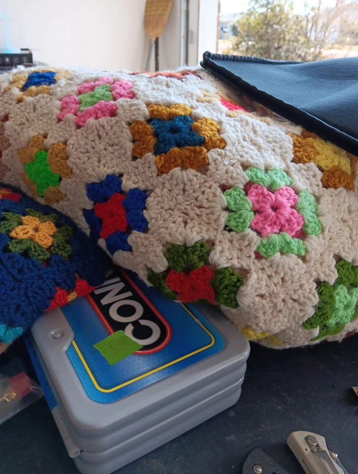 Manta cuadrada vintage tejida a mano ganchillo abuela tiro afgano multicolor 100 X55 Foto 1 de 1