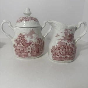 J & G MEAKIN ROMANTIC ENGLAND RED CREAMER & COVERED SUGAR BOWL TRANSFERWARE - Picture 1 of 5