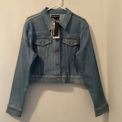 Jaqueta caminhoneiro jeans feminina DKNY folha metálica cropped tamanho grande nova com etiquetas - Imagem 1 de 4