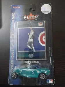 2002 Fleer MLB Seattle Mariners Chrysler Howler Die Cast w/ Ichiro Suzuki Card - Picture 1 of 5