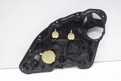 2014-2023 JEEP CHEROKEE ЗАДНЯЯ ПРАВАЯ БОКОВАЯ ДВЕРЬ СТЕКЛОПОДЪЕМНИК И ДЕРЖАТЕЛЬ OEM - Изображение 1 из 4