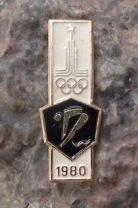 1980 Moscow Russia Summer Olympics Games Board Diving Olympic Event Pin Badge - Picture 1 of 1