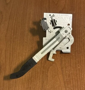 OEM Genuine GE Range Oven Door Lock Latch Assembly, Part #WB14T10092, WB14X41386 - Picture 1 of 2