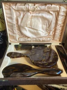 Vintage Vanity Set Brush Comb Mirror Clothes Brush in original box - Picture 1 of 19