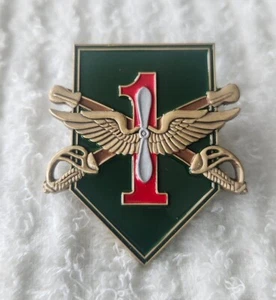 AUTHENTISCHE KAMPFFLIEGERBRIGADE KABINE 1. INFANTERIEDIVISION 1ID HERAUSFORDERUNGSMÜNZE - Bild 1 von 4