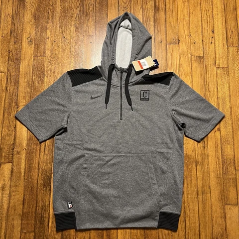 Cleveland Guardians Team Issued Short Sleeve Hoodie Size Large Gray MLB Baseball Cover