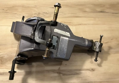 OMC Johnson Evinrude 1996-2001 25-35 hp dirección giratoria 0340011 Foto 1 de 4