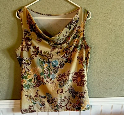 Weekenders Woman Size Small 2 Peice Tank And Light Weight Cover - Image 1 of 4