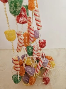 Vintage Zuckerbeschichtete Süßigkeiten Girlande Blasform Kaugummistropfen & Zuckerstangen. 3x 80" Litzen. - Bild 1 von 6