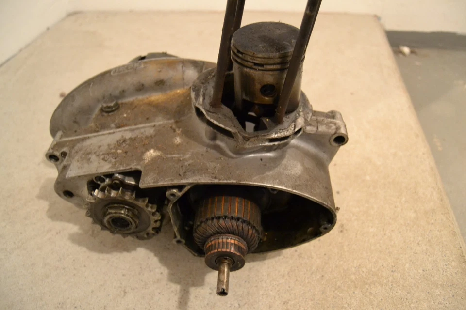 SCHEUNENFUND DKW  RT 175 /200 TEILEMOTOR - Bild 1 von 4