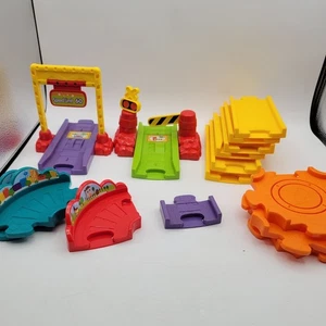 V-Tech Go Go Smart Wheels Track Lot of 15 Pieces - Straights & Curves - Picture 1 of 6