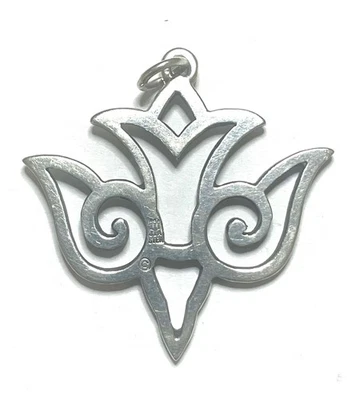 James Avery  Sterling Silver Open Descending Dove Pendant - 5.7 g - Image 1 of 4