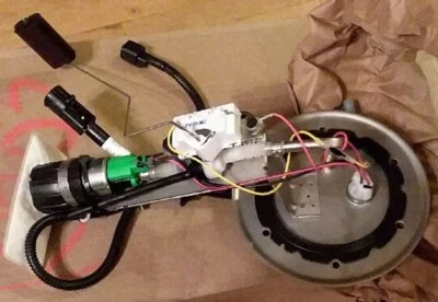 New Genuine OEM Motorcraft PFS1394 Fuel Pump And Hanger With Sender - Image 1 of 3