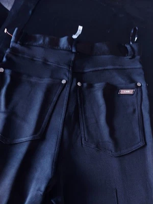 ET OCHS Jacob High Rise Fit-&-Flare Hot Pants in Black Size: 2 V.G. Free Ship!! - Image 1 of 4