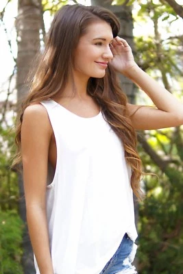 Open Back Relaxed Fit Tank Top | White M Double Zero 17F554 - Image 1 of 3