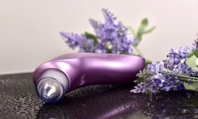 Electric Vacuum Blackhead Sucking-off Acne Blemish Comedo Remover Cleanser - Image 1 of 4