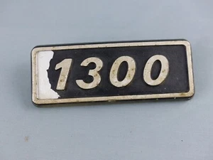 FIAT 1300 ancien insigne emblème logo sigle monogramme badge carrosserie métal - Picture 1 of 2