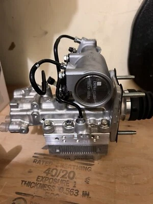 Toyota Prius V 2012 modelo OEM HÍBRIDO ABS SISTEMA DE BOMBA DE FRENO REFUERZO ANTIBLOQUEO  Foto 1 de 4