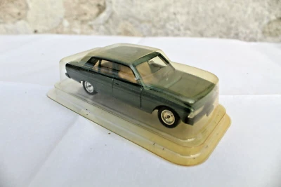 SOLIDO 1/43 = PEUGEOT 604 VERT FONCE DE 1975/1985 (EN BLISTER FERME) - Photo 1/3