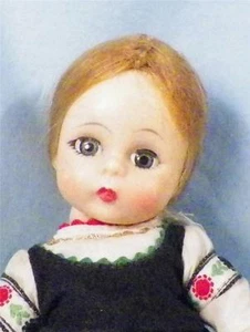 Madame Alexander Finland Doll Bend Knee 1968 - 1972 Vintage No Shoes or Socks - Bild 1 von 8
