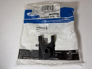 Genuine OEM Ford -W708605-S436 Truck Bed Retainer Clip 1997-2014 F-150 NOS - Picture 1 of 6