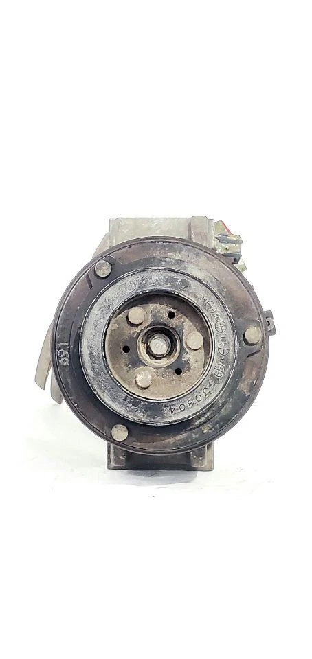 Nissan Titan XD Pro4x 2017 2018 fabricante de equipos originales 5,0 L Cummins compresor de aire acondicionado  Foto 1 de 4