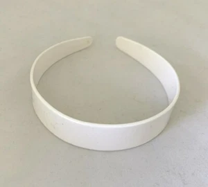 12 White Plastic 1 inch Headbands Tapered No Teeth Craft DIY Wedding Prom Dance - Picture 1 of 3