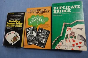 LOT OF 3 BRIDGE GAME BOOKS SOFTBOUND VG CONDITION,  STAYMAN, DUPLICATE + - Imagen 1 de 2
