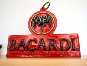 Mardi Gras Bacardí Ron Murcié Logo Novedad Colgante Adorno Alcohol Publicidad - Imagen 1 de 6