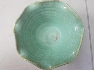 Vintage  FULPER ART POTTERY Nuts Bowl Ruffled Edge 10" d 4"h - Picture 1 of 12