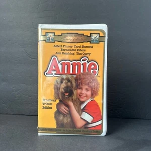 Annie (VHS, 1997, Broadway Tribute Edition Clam Shell) SEALED USA Print - Picture 1 of 13