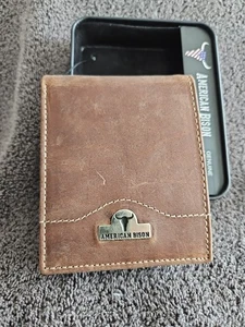 Cartera de cuero marrón American Bison Tooled nueva - Imagen 1 de 8