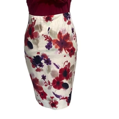 Elie Tahari white/purple/red flowered knee-length skirt size 10 - Image 1 of 4