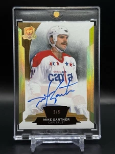 2014-15 Upper Deck The Cup Mike Gartner Patch Auto Gold Foil /5 HOF #89 - Picture 1 of 2