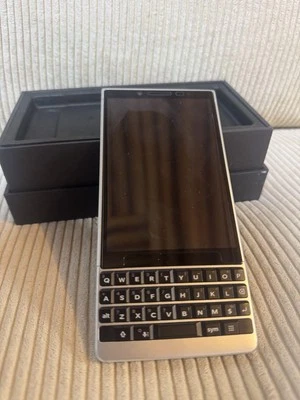 Blackberry Key2 BBF100-9 Ram 6GB Rom 128GB Sbloccato SIM Gratis dal Giappone - Immagine 1 di 4