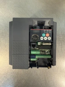 Mitsubishi FR-E740-026-NA 3 Ph AC380-480V (3.6.2) - Picture 1 of 5