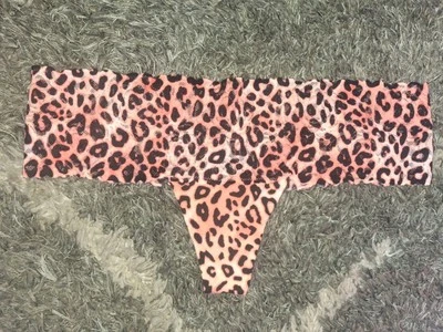 Tanga Vs Rosa Estilo Antiguo Encaje Ribete Banda Ancha TOTALMENTE NUEVO Larhe Neón Leopardo  Foto 1 de 2