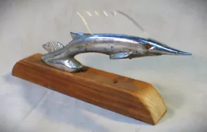 Vintage Schwertfisch Haube Ornament auf Holzsockel montiert - Bild 1 von 8