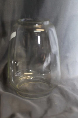 Verre ancien de lampe tempête - Photo 1/4