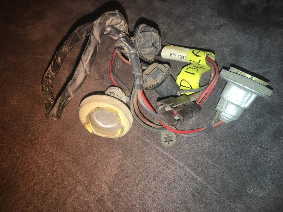 NOS XD Falcon vagón matrícula luz lámpara cable conjunto y enchufes XD 13412 A Foto 1 de 4