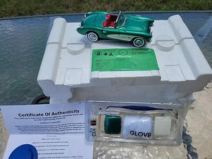 RARE Prototype Sample 1/24 Franklin Mint 1957 Santa's Corvette - Picture 1 of 21