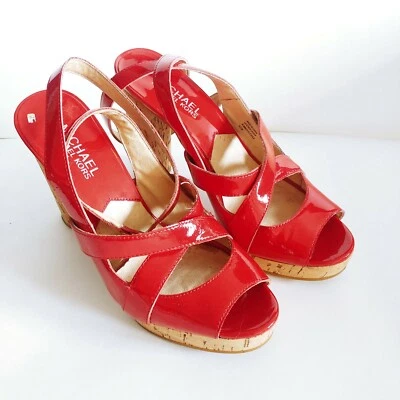 Zapato Michael Kors con cordones punta abierta talla 6 1/2 charol rojo corcho/caucho  Foto 1 de 4