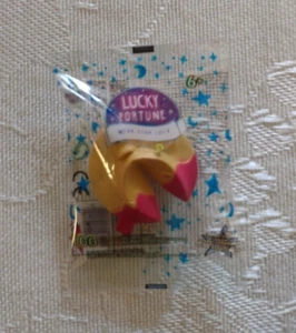 ZURU 5 Surprise Toy Mini Brands Series 2 #125 LUCKY FORTUNE COOKIE - Picture 1 of 3