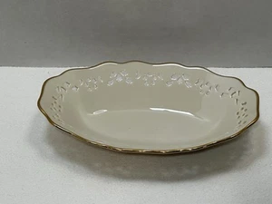 LENOX ESPECIAL HECHO EN EE. UU. PEQUEÑA BANDEJA DE PLATOS OVALADA PERFORADA 7,75" X 5" ADORNO DORADO - Imagen 1 de 11