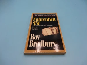 Fahrenheit 451 by Ray Bradbury Dystopian Classic Softcover - Picture 1 of 9