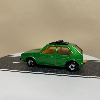 Caja de cerillas Lesney Superfast #7 1976 VW Volkswagen Golf hatchback verde 1:64 casi nuevo Foto 1 de 4