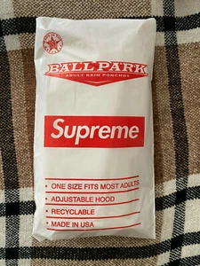 Supreme Ballpark Poncho Box Logo SS20 IN DER HAND Neu Woche 1 Tropfen kostenloses Geschenk weißrot - Bild 1 von 2